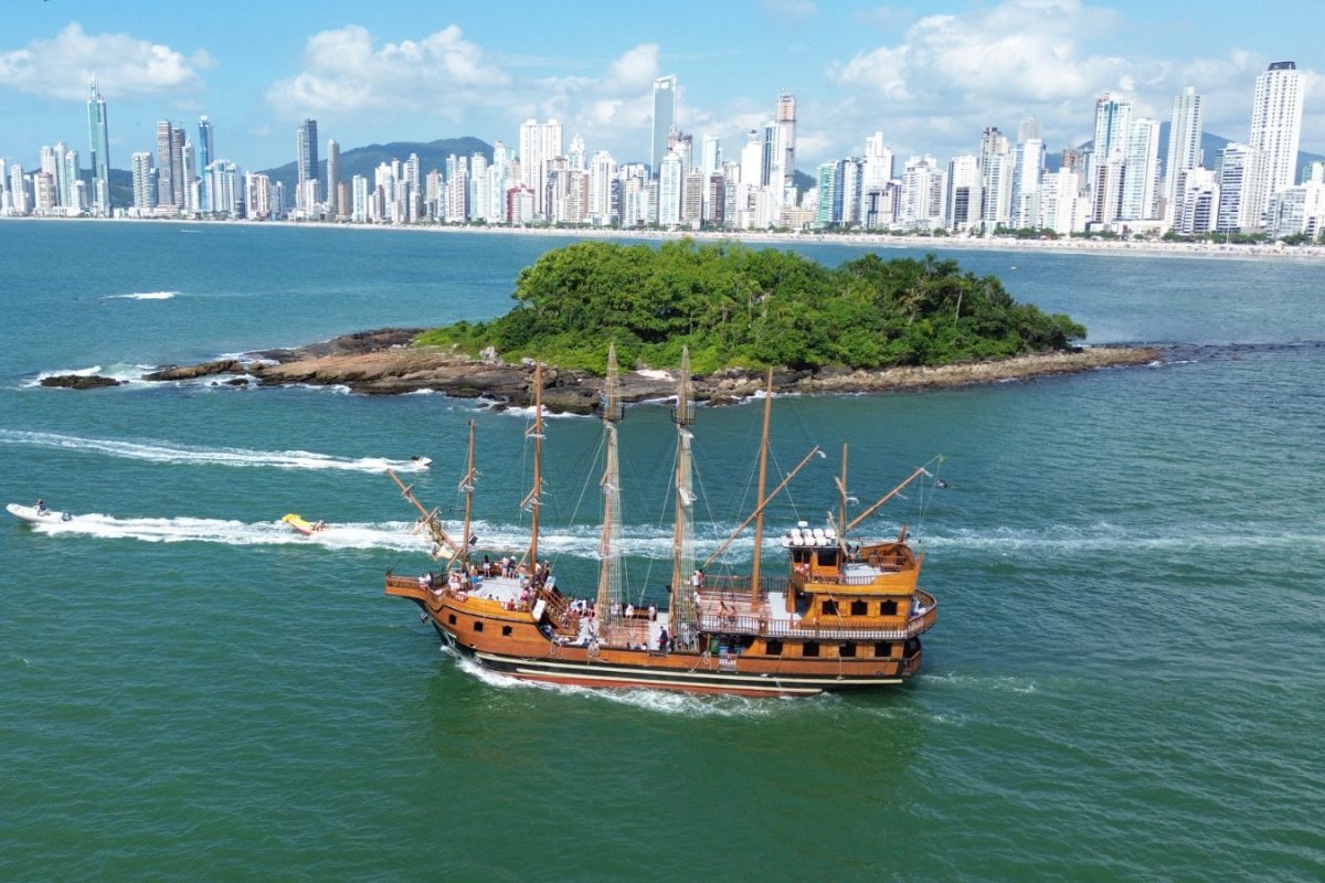 Barco Pirata em Balneário Camboriú